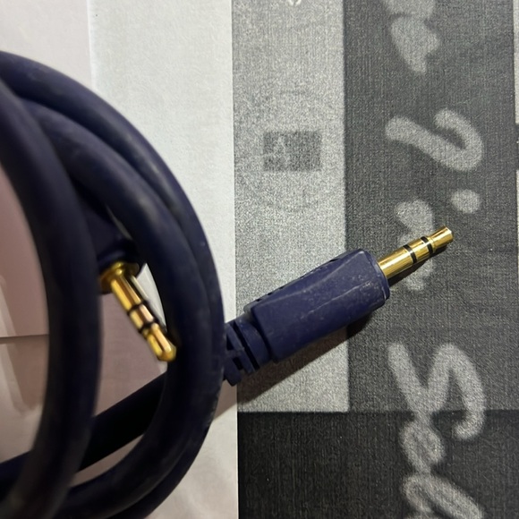 C2G CG40619 Velocity 3.5mm M/M Mono Audio Cable, 3' (.9m), Blue - Picture 2 of 3